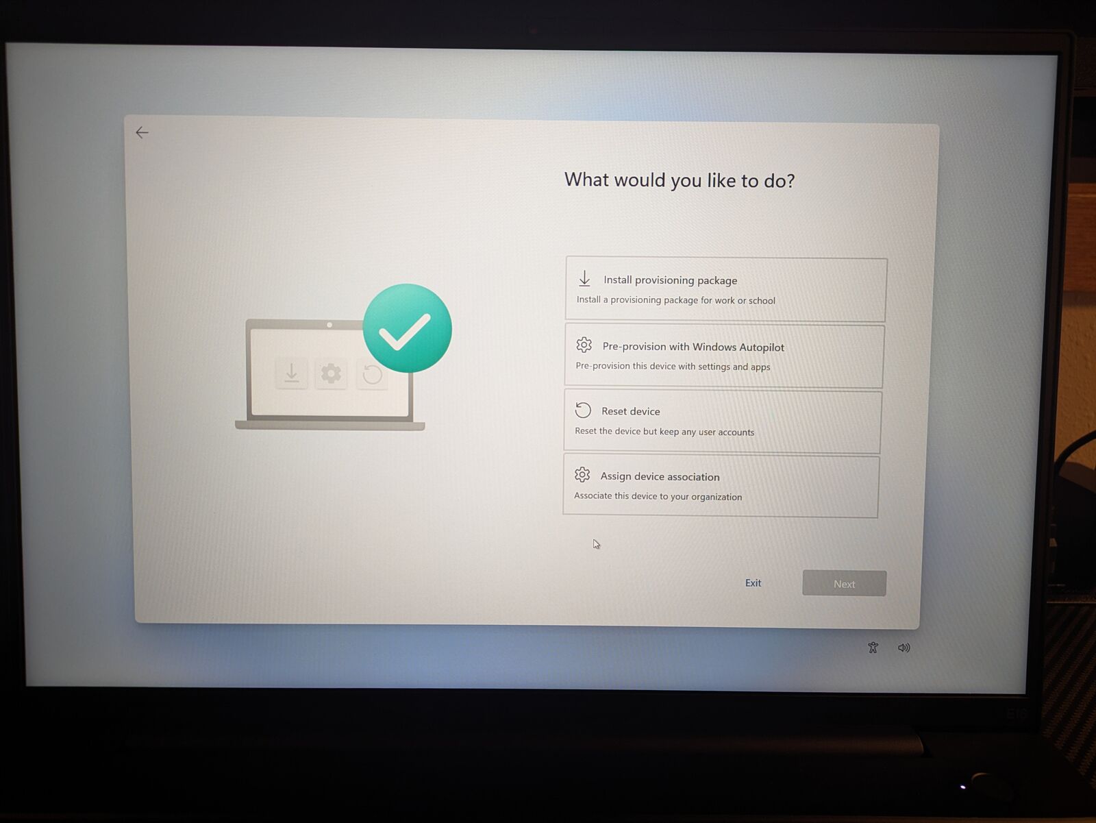Windows setup screen offering Assign device association among its options